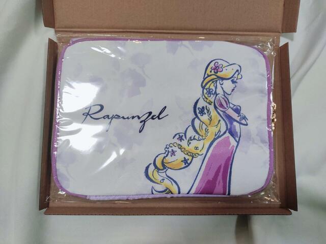 丁寧に梱包されている