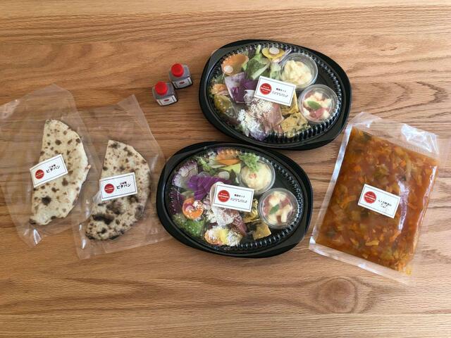 [ロトンド特製]ピタサンド朝食セット（写真は2人前）