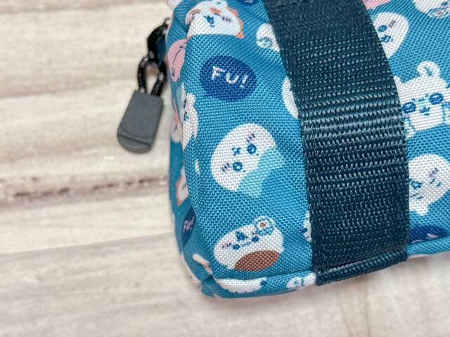 素材は厚手で丈夫なポリエステル