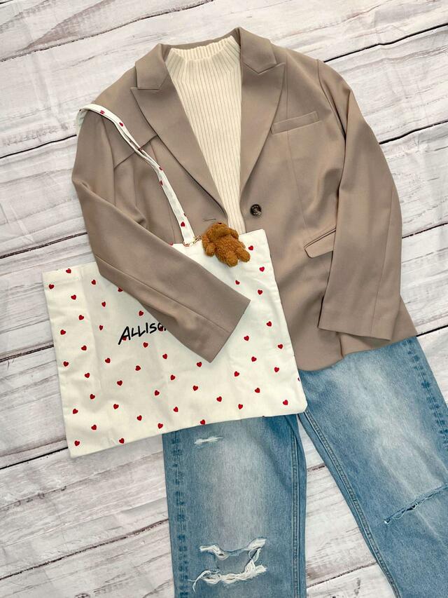 ジャケット＆デニムスタイルに持ってもかわいい♪