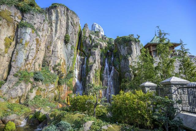 東京ディズニーシー「ファンタジースプリングス」内「フローズンキングダム」