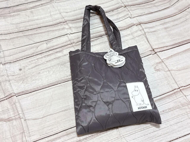 外出先で仕事をする際の荷物を収納