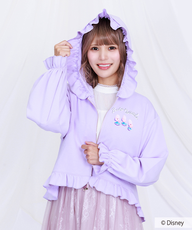 ヤングオイスター/パーカー ¥9,900|axes femme POETIQUE/Disney Collection