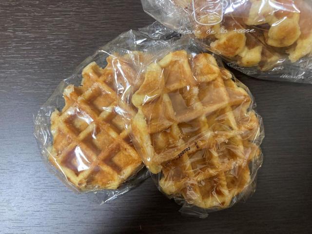 【成城石井 リエージュワッフル】パールワッフルのジャリジャリ感がおいしい