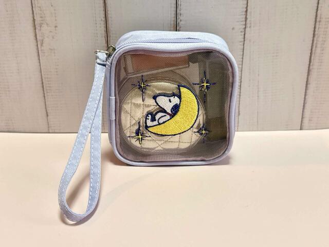 【カルディ×PEANUTS/スヌーピー 刺繍入りメッシュポーチ】コスメ類を入れて持ち歩くのにぴったり♪