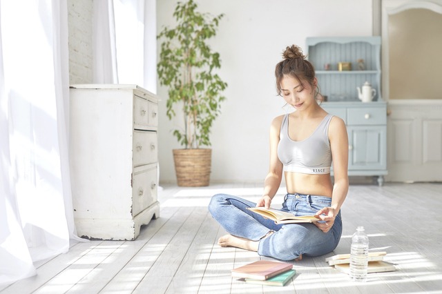 「Viageビューティアップナイトブラ」 