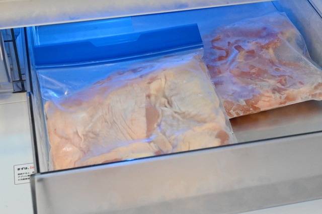 【野菜・肉の便利な冷凍保存術／鶏もも肉】冷蔵庫に解凍機能がある場合には冷蔵庫での解凍でOK