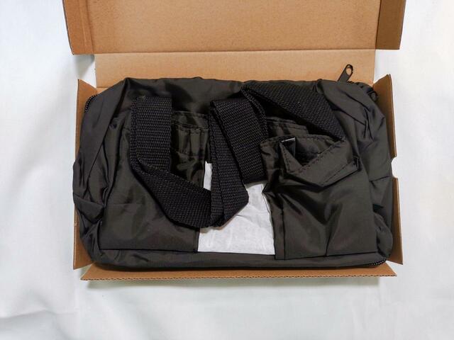 【GLOW（グロー）6月号】付録「ミッフィー2層式ショッピングトートバッグ」商品は綺麗に折り畳まれている