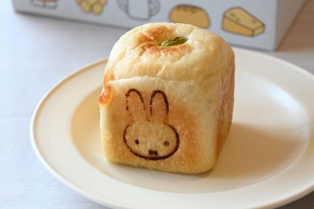 【みっふぃー蔵のきっちん＆べーかりー 川越店】夏限定の「枝豆ベーコンキューブ」（315円）