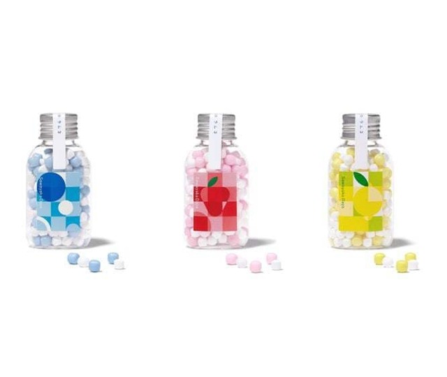 【ヒトツブカンロ「SawayakaDays」（イチゴソーダ／レモンソーダ／ブルーソーダ）各600円】カリッと、シュワッと、爽やかに広がるソーダ味の小粒ラムネ