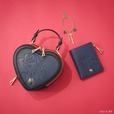【SAMANTHAVEGA×呪術廻戦】釘崎野薔薇 ショルダーバッグ ¥19,800、折財布 ¥15,400、チャーム ¥4,950