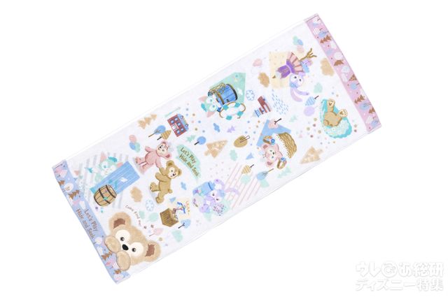 フェイスタオル ¥1,600｜「ダッフィーたちのかくれんぼ（Let's Play Hide and Seek）」
