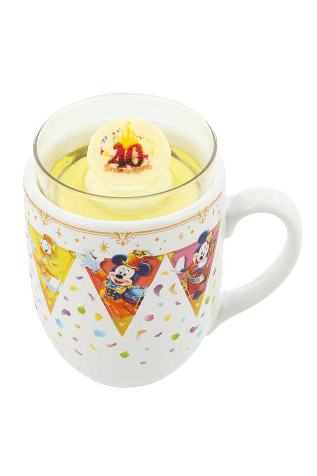 レモンゼリー＆チーズ風味のムース、スーベニアカップ付き 1,100円｜東京ディズニーリゾート40周年“ドリームゴーラウンド”グランドフィナーレ スーベニア付きメニュー｜発売日：2024年1月23日（火）｜販売店舗：東京ディズニーランド「トゥモローランド・テラス」、東京ディズニーシー「ザンビーニ・ブラザーズ・リストランテ」