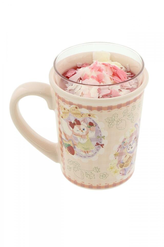ストロベリーゼリー＆練乳ムース、スーベニアカップ付き 650円｜東京ディズニーリゾート「ダッフィー＆フレンズのハートフェルト・ストロベリーギフト」スーベニア付きメニュー｜販売店舗：東京ディズニーシー「ケープコッド・クックオフ」｜発売期間：2024年1月15日（月）〜3月31日（日）