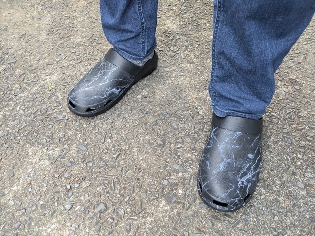 【ワークマン デザインサンダル】土踏まずのアーチもしっかり立体的で、長時間履いても疲れにくそう♪