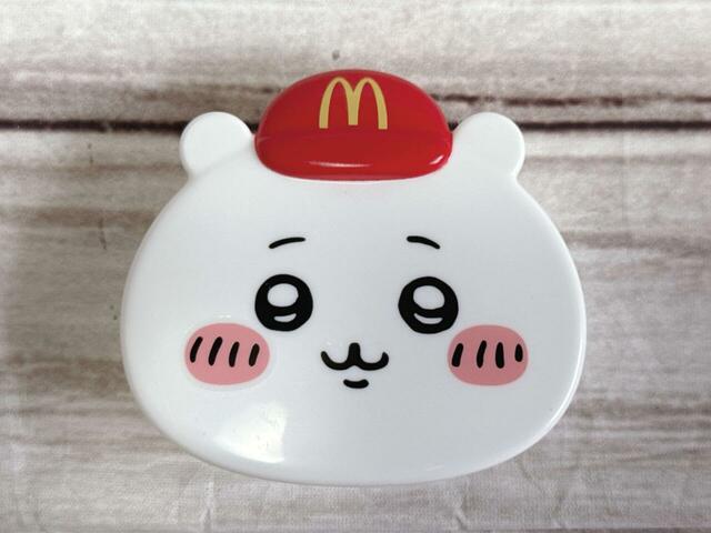 【ちいかわハッピーセット第二弾／ちいかわのメモセット】赤のマクドナルドロゴの帽子を被ったちいかわがかわいい♪