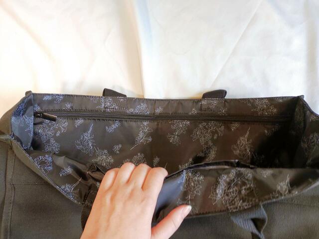 【MERCURYDUO（マーキュリーデュオ）推し活トートバッグ】ファスナー付きなので、落とす心配もなく使えそう