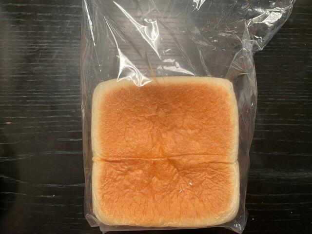 【乃が美 創業乃が美(ハーフ 1斤)】封を開けたまま袋に入れてくれました