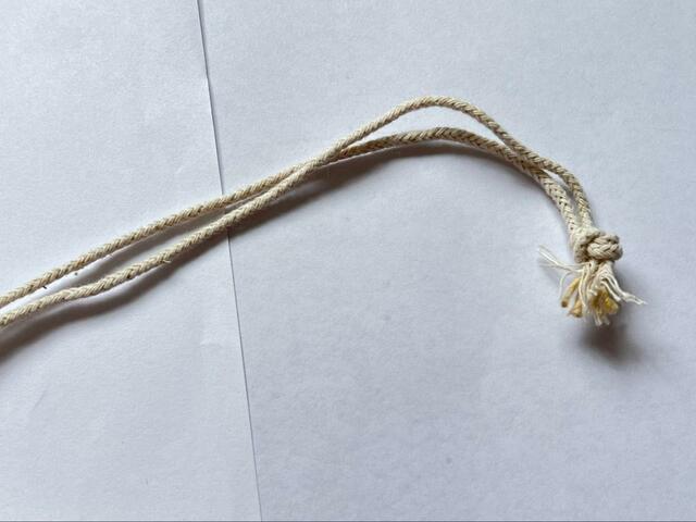 【セリア 巾着袋 コットン 23×14×3cm】ひもも自然な風合いで落ち着く