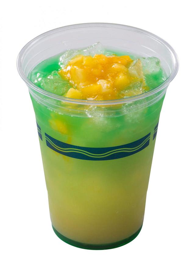 「東京ディズニーシー20周年：タイム・トゥ・シャイン！」ラム＆パイナップルカクテル 780円｜ノーチラスギャレー