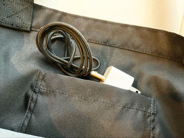 【THE NORTH FACE ザショッパーバッグ】中にはオープンポケットが1つ。小物の整理もしやすいです♪