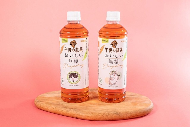 【「ファミリ〜にゃ〜ト大作戦！」午後の紅茶　おいしい無糖 170円】あのおいしい無糖がコラボ仕様に。パッケージは全2種類