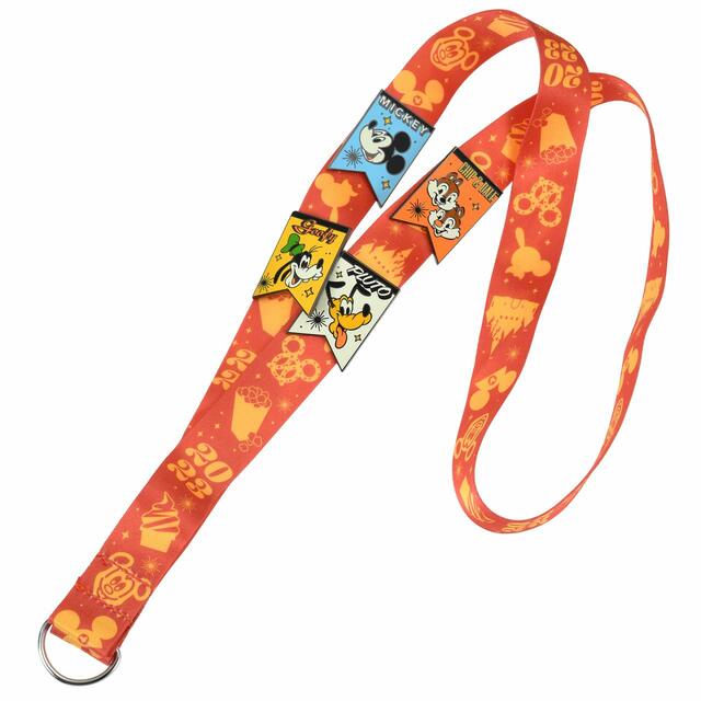 ミッキー＆フレンズ ピンバッジ ストラップ付き スターターセット DATED 2023 3,960円