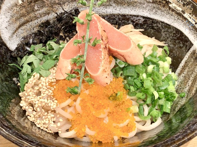 カラフルな盛り付けが食欲を増進させてくれる