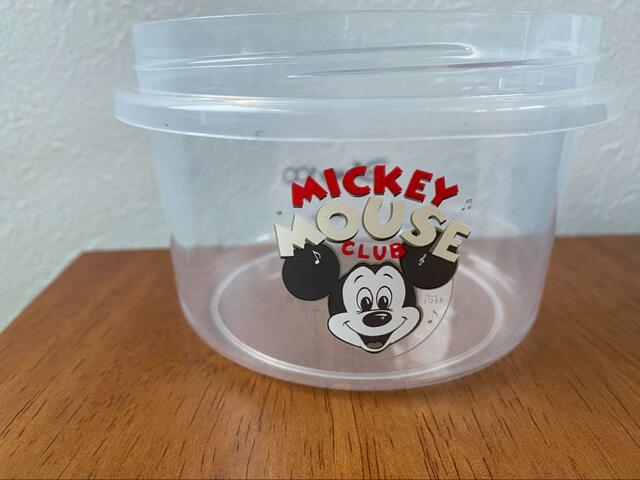 【スリーコインズ×ミッキーマウス】深さがあるので汁物の保存にも適しています
