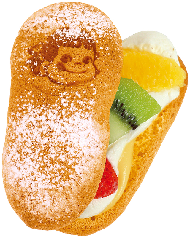 「ポケットショートケーキ（フルーツ）」＜価格：540円（税込）＞【「不二家 銀座」が西武池袋本店にオープン！ふわふわブッセ生地にペコちゃんの焼印が可愛い「ポケットショートケーキ」販売！】