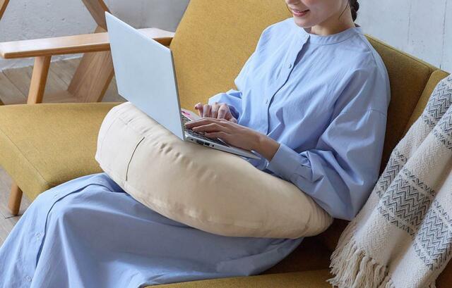 ゆりかごクッション～家族みんなが心地いい授乳クッション～｜5,990 円（税込）