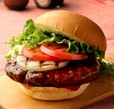 ジューシーなパティ「テリヤキバーガー」