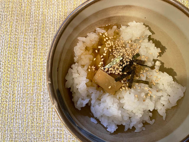 ジュレと薬味を乗せてお湯をかけるだけ