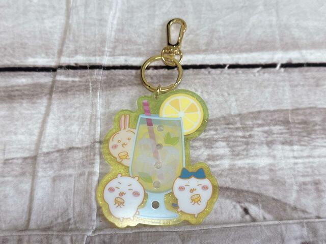 シュワっとしたレモネードのイラストが清涼感たっぷり！白目を剥いたうさぎに注目です♪