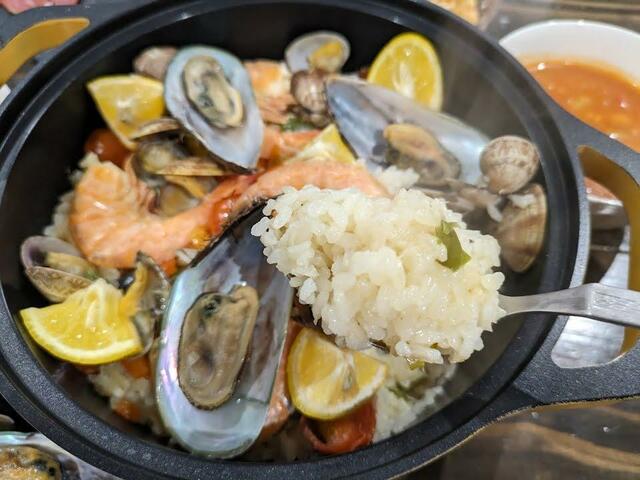 【アイリスオーヤマ 無加水鍋 COTOCO （MKSN-S20）】お米もふっくらとした炊きあがりで日本人好みの優しい味わい