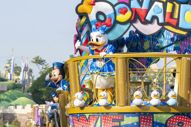 「クワッキーセレブレーション★ ドナルド・ザ・レジェンド!」のようす【「ディズニー・パルパルーザ“ドナルドのクワッキー・ダック!ダック!ダックシティ!”」】