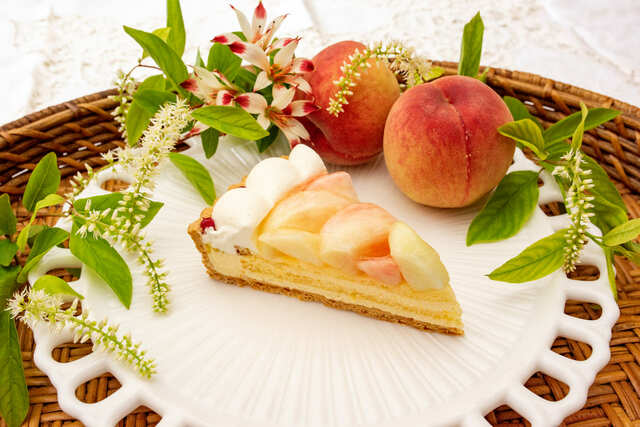 【キル フェ ボン】「桃のショートケーキタルト ～バニラ風味～」1piece