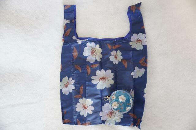 ポーチと同じ花柄のエコバッグ【ダイソー ショッピングバッグ】