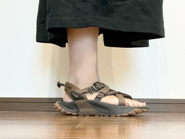 【FREAK'S STORE ウエスト ギャザー 切り替え ワンピース】身長167cm・Mサイズ着用時の丈感。サイズはSとMがあります