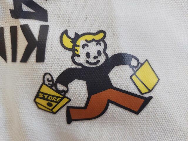 ショッピングシーンのジル（拡大図）