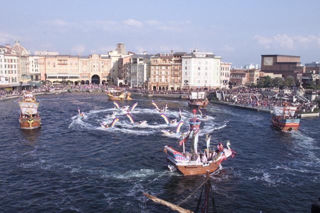 ポルト・パラディーゾ・ウォーターカーニバル (収録年:2001)