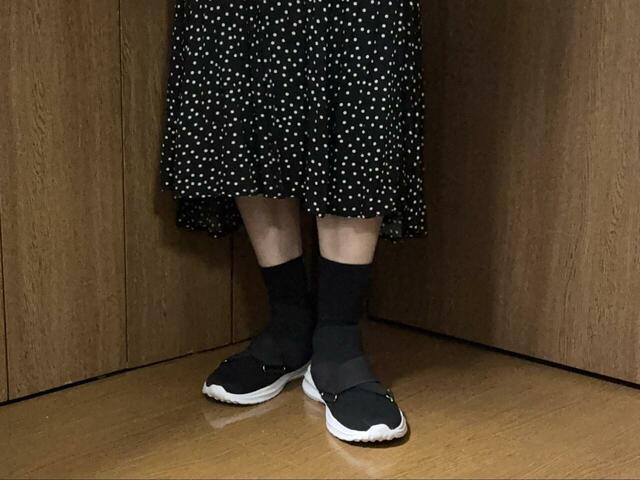 【FOUND  GOOD ニットスニーカー】フェミニンな服装もカジュアルダウンしてくれます♪