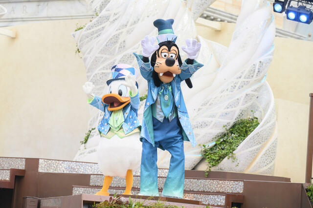 「ダンス・ザ・グローブ！」グランドフィナーレ（25周年ver）　©Disney