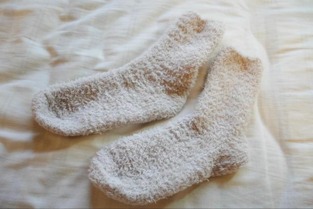 【3COINS　疲労回復クルーソックス】つま先・足元の冷えを緩和