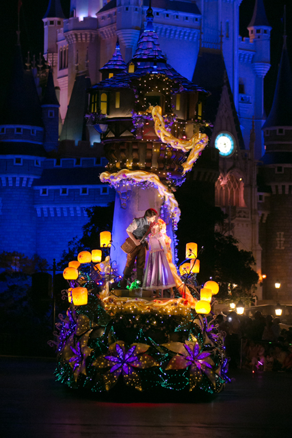 ラプンツェル（5）｜新「東京ディズニーランド・エレクトリカルパレード・ドリームライツ」（2015年7月リニューアル）撮影 / YOSHI 