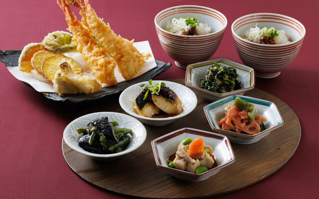 「和のおもてなし」【「高知の真鯛の藁焼き」や「クリスマスメニュー」も登場!浅草ビューホテルで約100種類の多彩な料理と絶景を味わうブッフェ!】