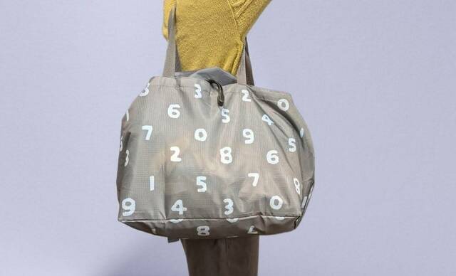 【SOU・SOU 特大お買い物バッグ】持ち手の長さ60cm：たっぷり入るのでさまざまな用途で使えそうです