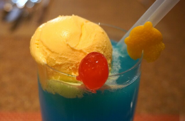 【ロイヤルパークホテル】「ドラえもんのクリームソーダ」