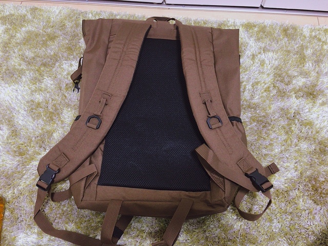 【ワークマン ジョイントバックパック スタンダードエディション】背負い紐にもジョイントできる部分があります