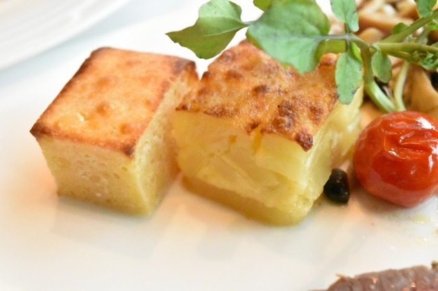 ヨークシャプディングとジャガイモのグラタン